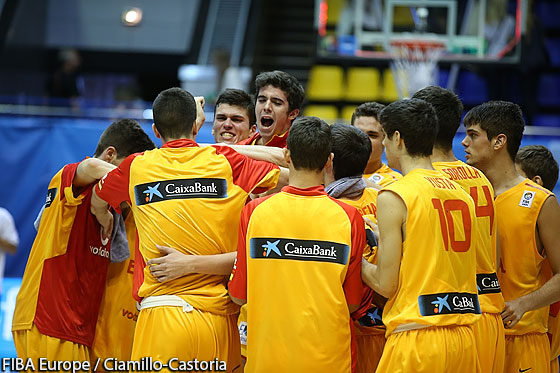 ¡Un oro con suspense para España en el FIBAU16! (63-65)