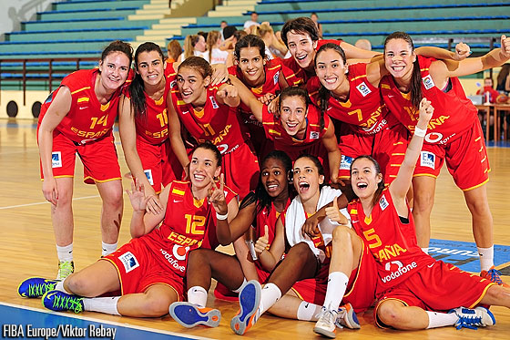 España certifica el verano perfecto ganando a Francia (60-46)