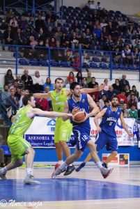 Eloy Almazán, un año más en Melilla Baloncesto