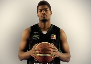 Oriola jugará en el Peñas Huesca; Antonio Peña primer fichaje de Ford Burgos