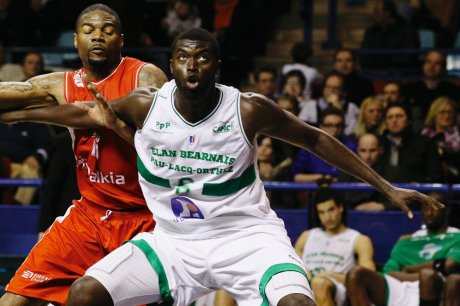 Zoco Plata: En Cambados, Mbagne Diop llega cedido, Oubiña renovado y Patiño vinculado