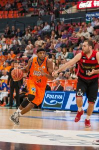 Jason Robinson cierra el perímetro de GBC