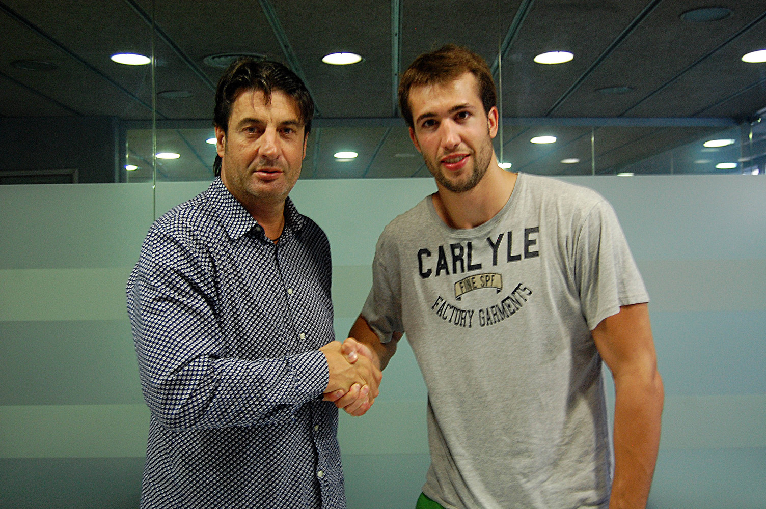 Nacho Llovet seguirá creciendo en Badalona una temporada más