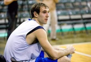 Golubovic ficha por Ankara; Kurbanov, al Kazan; DeShaun Thomas, oficial JSF Nanterre