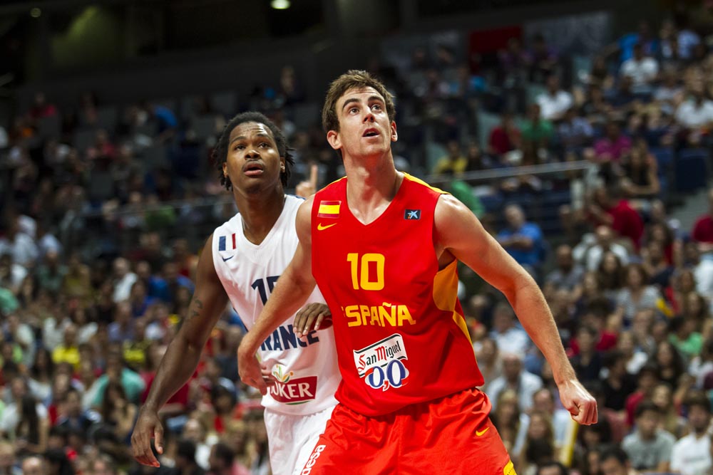 España supera a Francia en el primer test importante de la preparación (85-76)