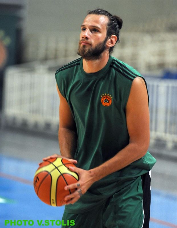 Giannopoulos completa el juego exterior de La Bruixa d’Or