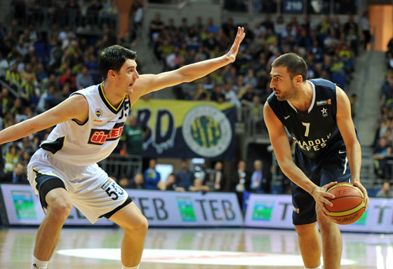 Fener saca músculo ante Efes. Marshall y los 40. Recordamos los 17 triples de Lofton