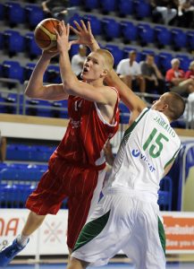 La perla danesa Rasmus Larsen (’94), “el futuro Nowitzki”, aterriza en el Assignia Manresa