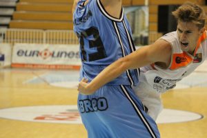 Andorra asume el liderato desde el inicio. Breogán gana sufriendo. Sàbat, primer MVP