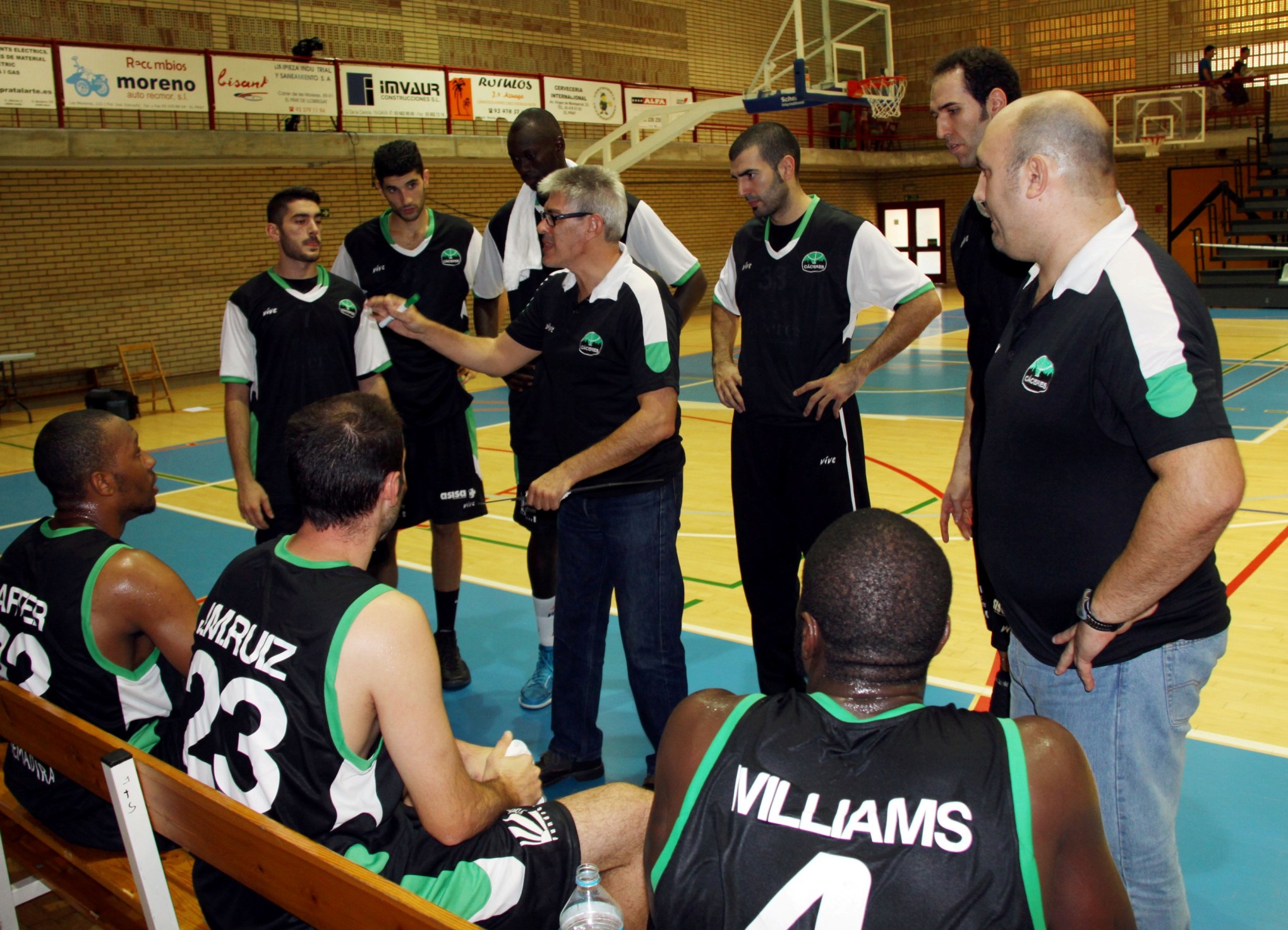 Adecco Plata (J 03): Cáceres, único invicto. Pope Urtasun, estéril MVP