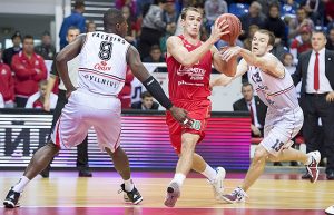 Juan Palacios explota: con dobles figuras, el ex grancanario derriba al Lokomotiv-Kuban