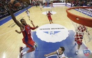 La crítica relanza al CSKA que aplasta al Partizan. Mantzaris gana sobre la bocina