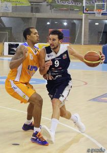 Un Trias mayúsculo coloca líder a Andorra en una tarde de emociones fuertes