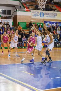 Conquero da el sopresón de la jornada venciendo a Perfumerías Avenida