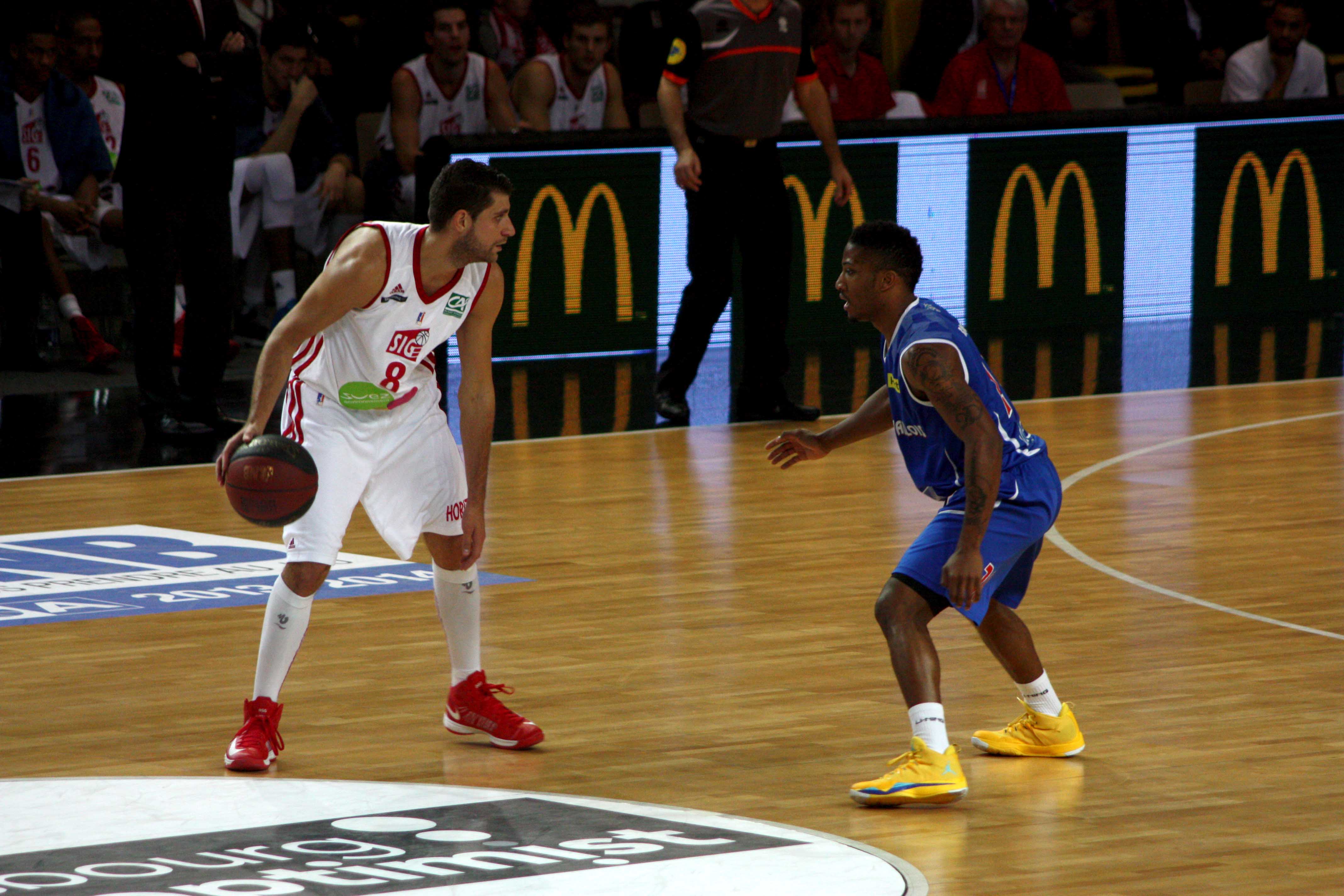 #LigasEXT: Locura Varda; metralleta Green; procaz Moerman y Cantekin, con tres identidades