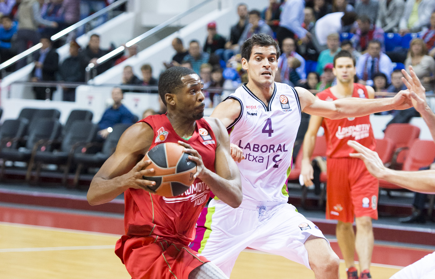 La defensa blaugrana noquea al rival; Viggiano y Simon tumban a Unicaja y Baskonia