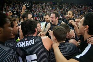 Mumbrú, gran héroe en la épica bilbaína, logra el triplete ACB. Así queda el Last32