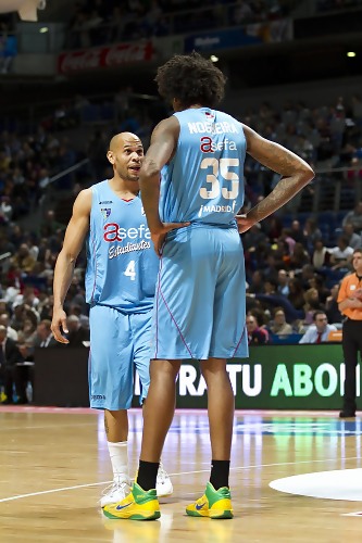 Tormenta en Tuenti Móvil Estudiantes: Nogueira solicita a la suspensión de su contrato