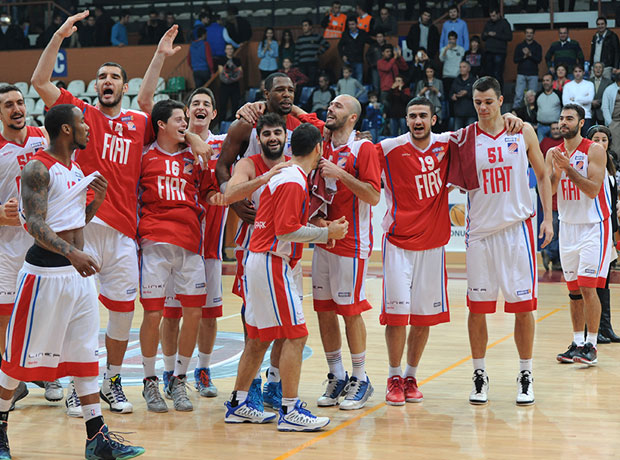 La increíble remontada de Tofas. Gillenwater y Esteban Batista, MVPs navideños