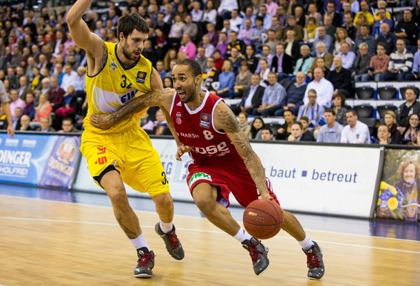 Bamberg ya es segundo. Doerksen, 37 de valoración en 28 minutos