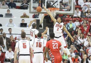 Condenan a 8 años de cárcel al ex NBA Keon Clark