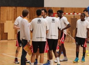 Adecco Plata. Los mejores de noviembre: A. Pantín, MVP. Armando Gómez, mejor entrenador