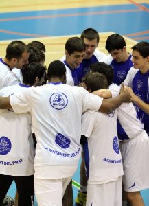 Adecco Plata (J12): Récord histórico de anotación del CB Prat. Atoyebi repite MVP