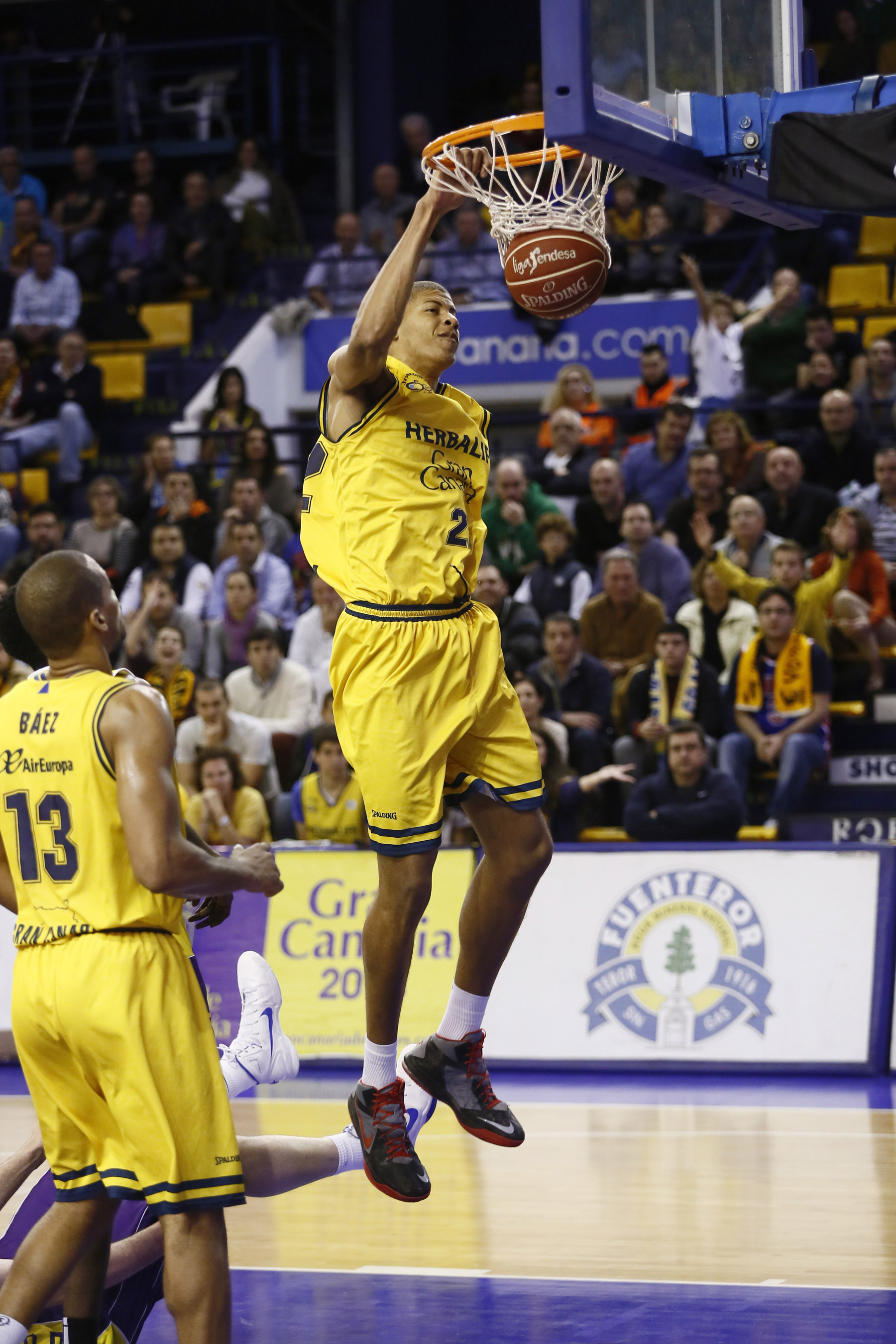 Laso quita hierro a la derrota; la torre de Canarias y ¡Pete manda dardo a Rosell!