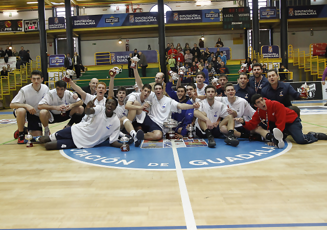 Zoco Plata: Juárez se lleva a Martín y Solé al Guada. Casado, experiencia para Zornotza