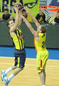 Barcelona conquista Estambul el día que EA7 Milano humilla a los campeones