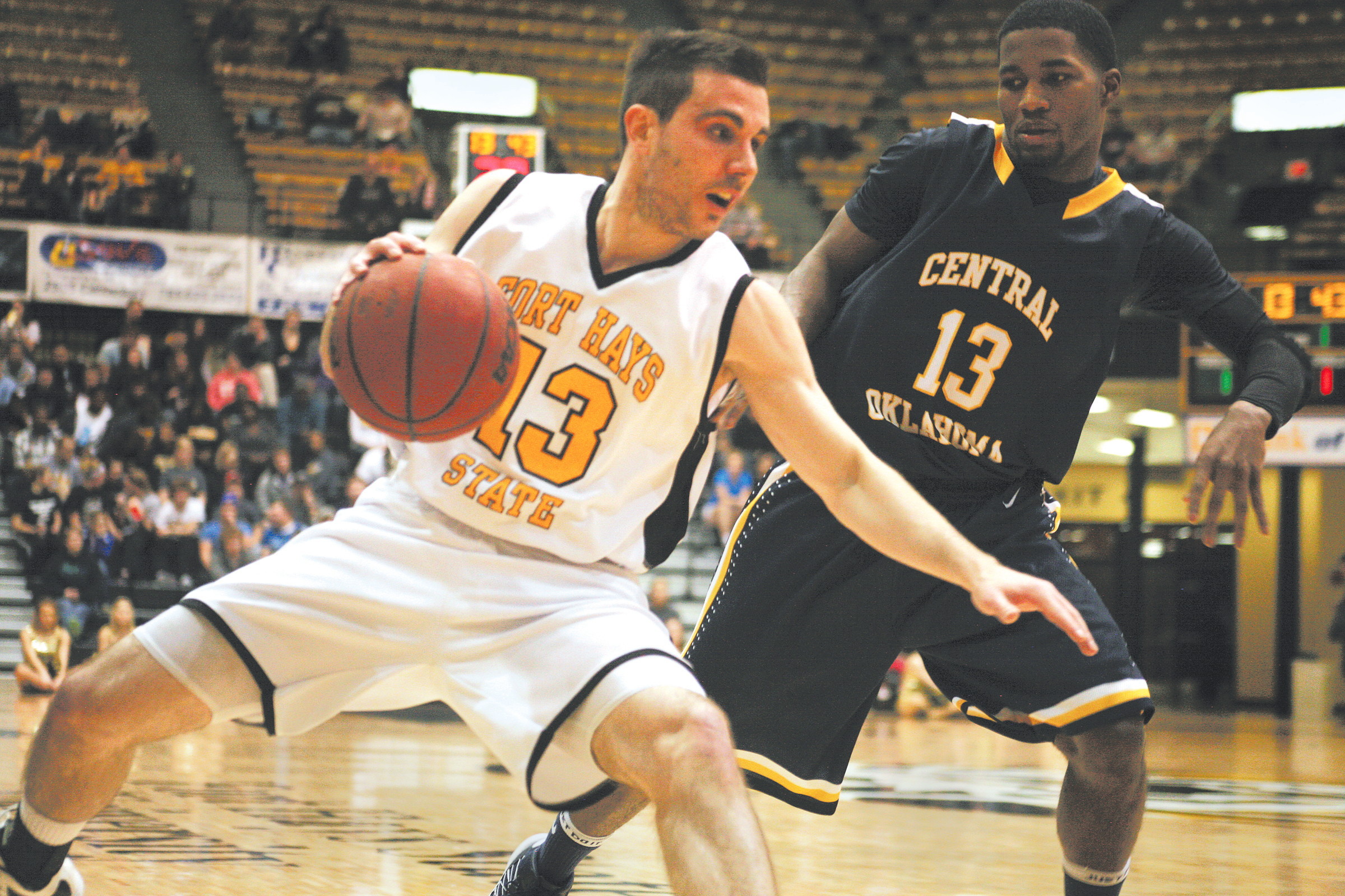 Congiusta, otro rookie para Cocinas.com; Dobos (2.20m) llega cedido desde el CAI