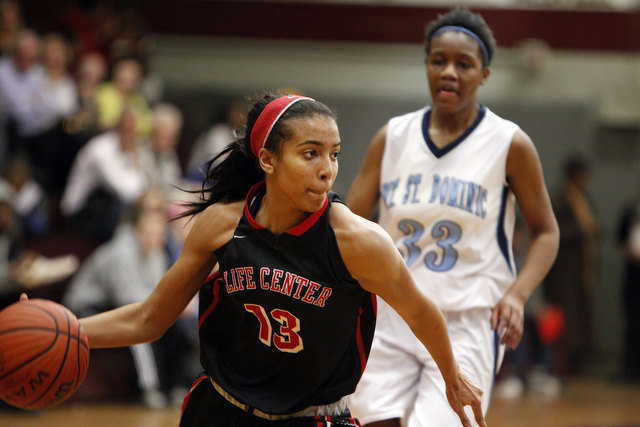 La prestigiosa Universidad de St. John’s beca a la española Crystal Simmons