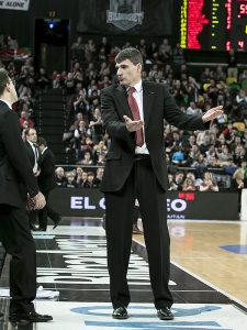 Obradovic dice no y Perasovic vuelve a ocupar el banquillo baskonista