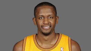 Kevin Durant y Damian Lillard superan los 40 puntos, y C.J. Miles anota 10 triples