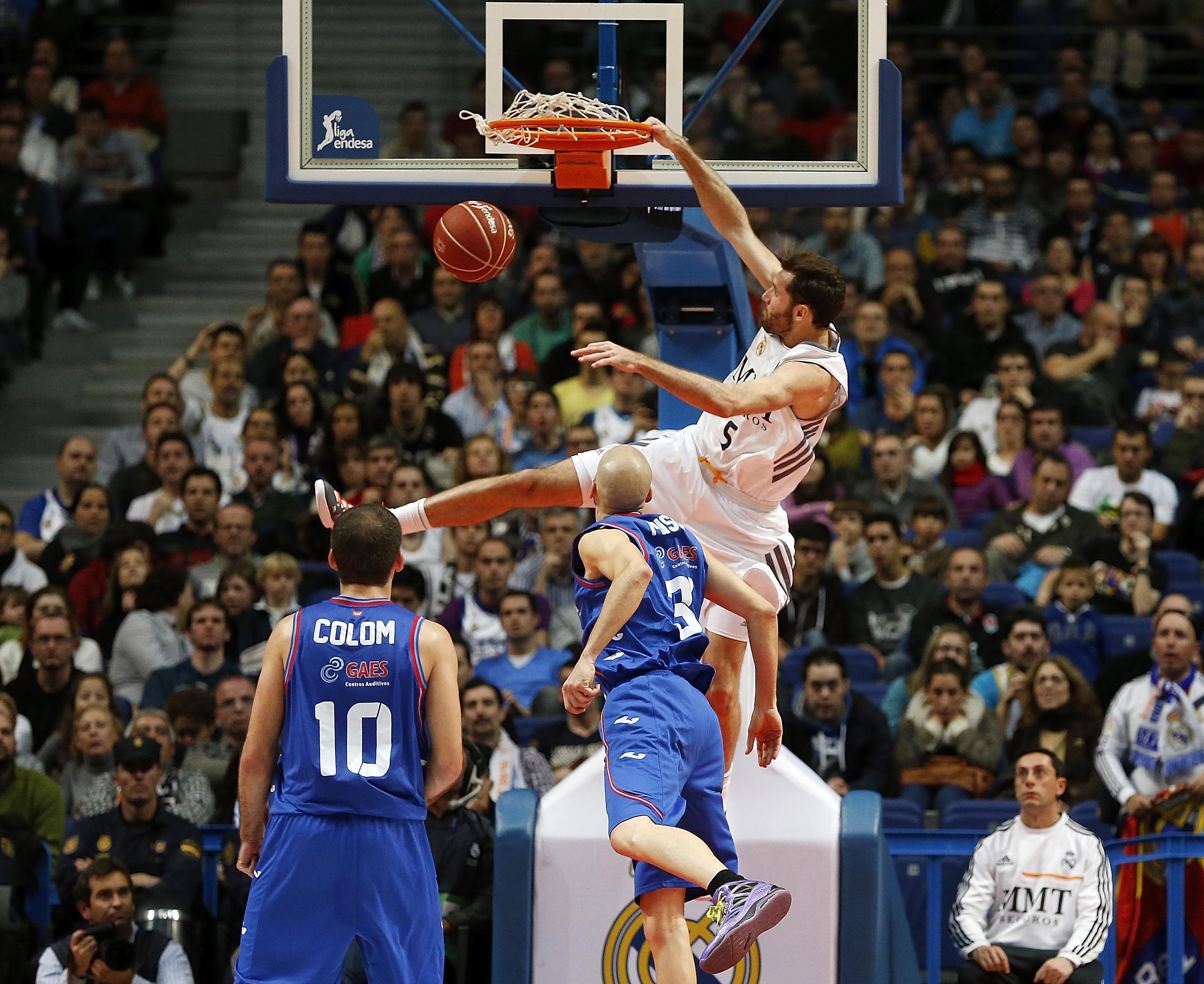 Papadopoulos y sus rodillas; Abós defiende al club y Rudy desvela su secreto