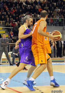 ¡Nuevo recital de Jordi Trias! 40 de valoración en la victoria de Andorra ante Melilla