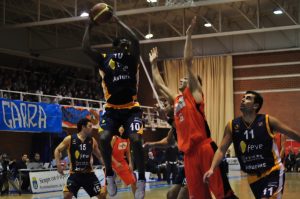 Zoco Plata: Duane James, primo de LeBron, a Cáceres para ocupar el hueco dejado por Blair