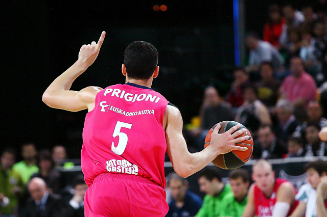 Pablo Prigioni, <i>rookie</i> en la NBA a los 35 años (incluye audio representante del jugador para UCU Radio)