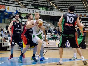 Adecco Plata (J18): El líder Fuenlabrada pierde y PAE acecha. Ausina, derrota pero MVP