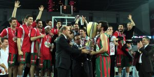 En Turquía hay lugar para la sorpresa. ¡Karsiyaka campeón de Copa! (Videos)