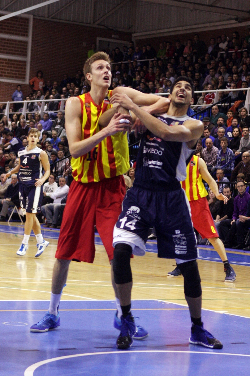 Breogán y Oviedo aprovechan la derrota de Burgos para apretar la zona alta. Guillén, MVP