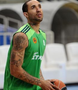 A-1 Ethniki (J19): Debuta Zack Wright! Polémicos finales, colegiados a la “nevera”