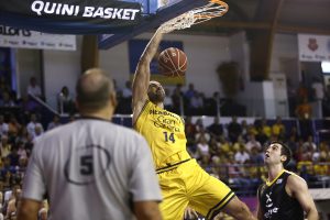 Xavi Rey cambia de isla y refuerza la pintura de Iberostar Tenerife