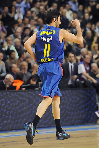 Oleson le da la victoria al Barça en la noche homenaje a Navarro