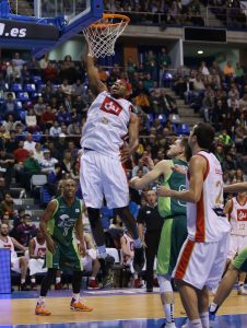 Joseph Jones pasará por el quirófano, ¿Jordi Trias sustituto temporal?