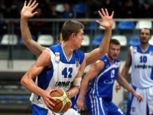 Travis Peterson es el center elegido para sustituir a Muscala en Obradoiro
