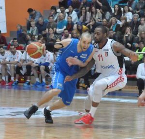 Troy De Vries desencadenado. La NBA vuelve a mirar a Obradovic