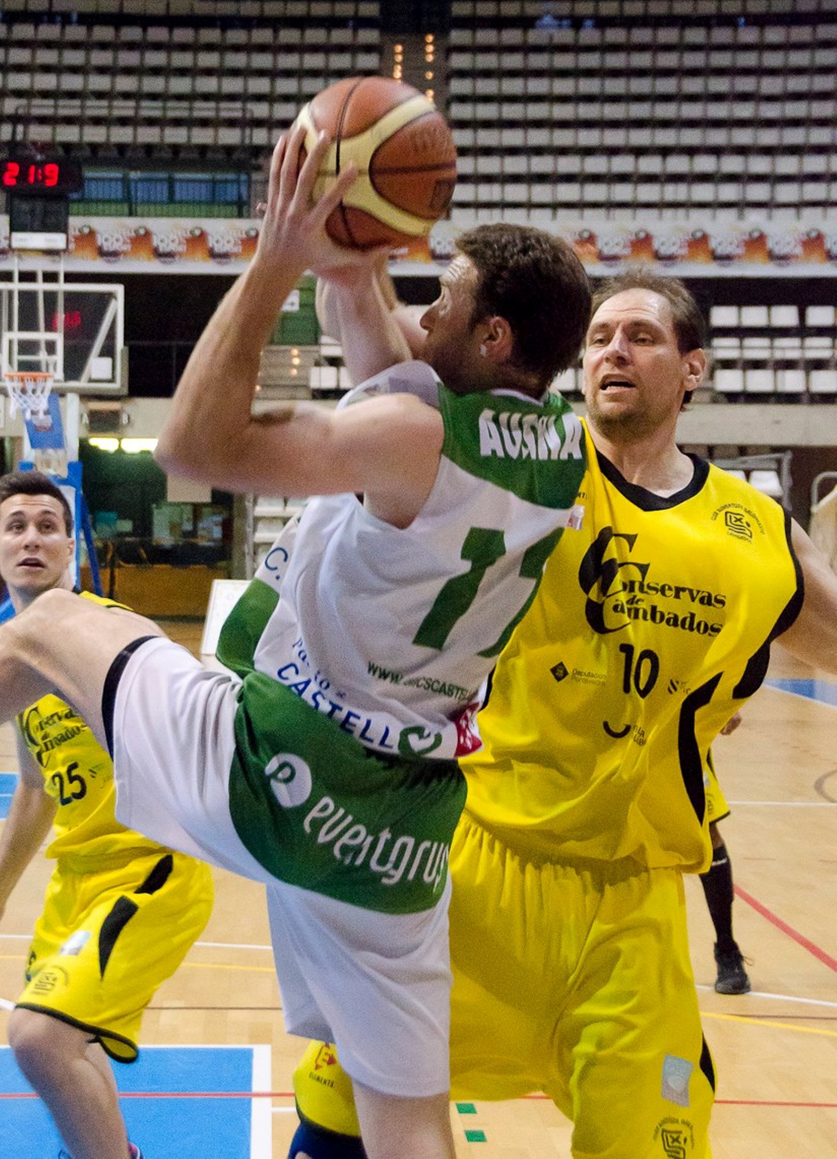 Adecco Plata (J26): CB Prat gana al Campeón. Amics 4º con Ausina de MVP. Zornotza, en PO