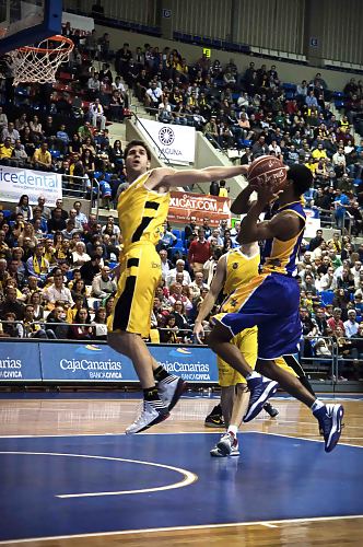 Alex Renfroe se alista al playoff del Laboral Kutxa