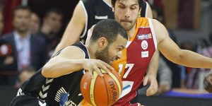 Chris Lofton is back! Tumba a Galatasaray con tres triples en un minuto